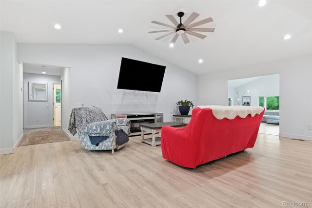 45738 Bemis Bemis Road, Van Buren Charter Township, MI 48111