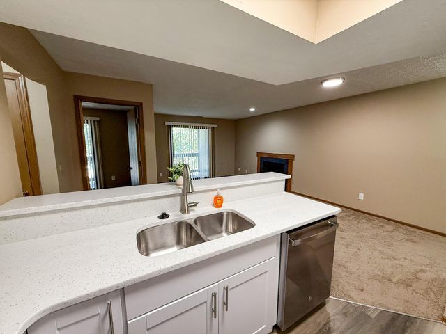 2744 Greystone Drive, E, Columbus, OH 43220