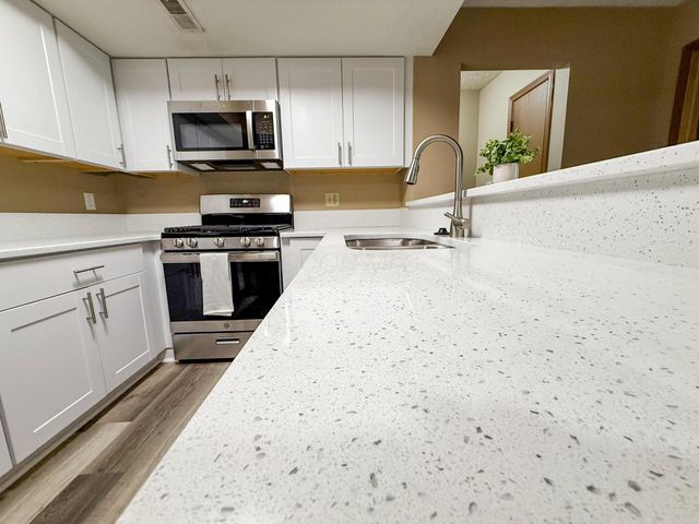 2744 Greystone Drive, E, Columbus, OH 43220