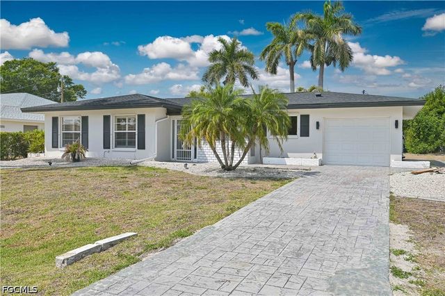 4520 SE 9th AVE, Cape Coral, FL 33904