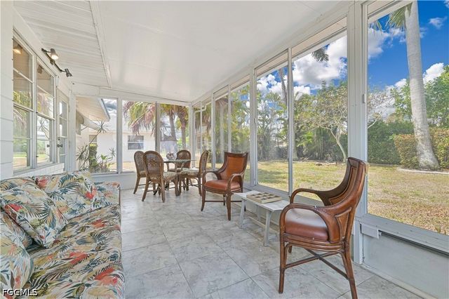4520 SE 9th AVE, Cape Coral, FL 33904