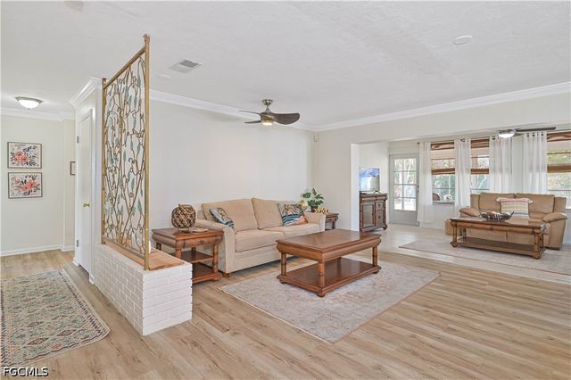4520 SE 9th AVE, Cape Coral, FL 33904