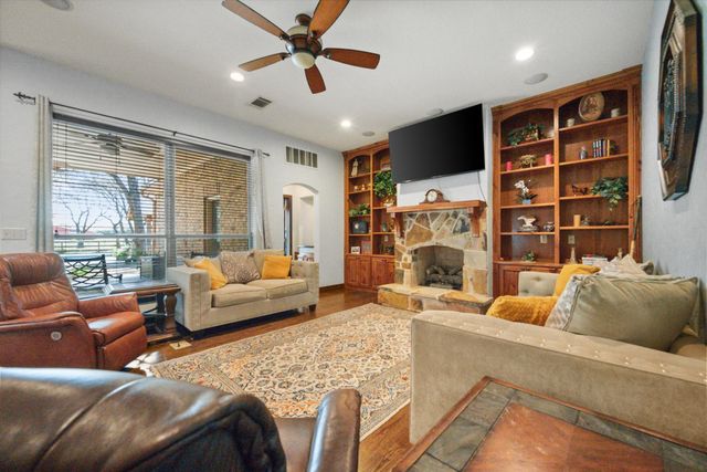 1720 Mistletoe Drive, Flower Mound, TX 75022