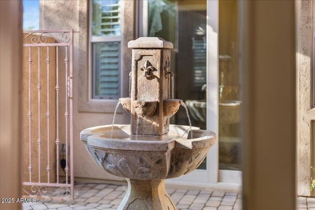 12971 W FOSSIL Drive, Peoria, AZ 85383