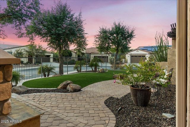 12971 W FOSSIL Drive, Peoria, AZ 85383