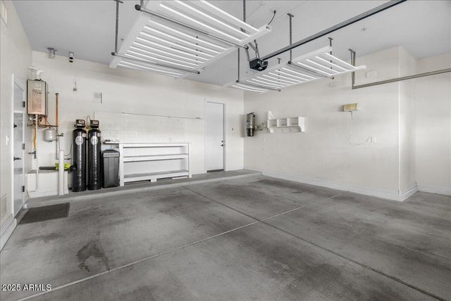 12971 W FOSSIL Drive, Peoria, AZ 85383