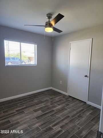 1041 W Elna Rae Street, Tempe, AZ 85281