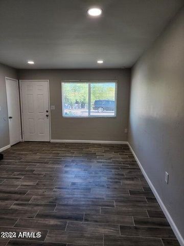 1041 W Elna Rae Street, Tempe, AZ 85281