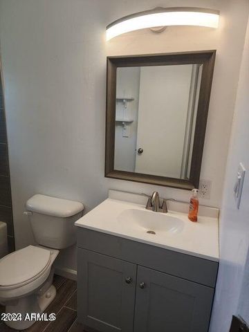 1041 W Elna Rae Street, Tempe, AZ 85281