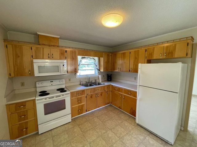 220 Strickland Street, Reidsville, GA 30453