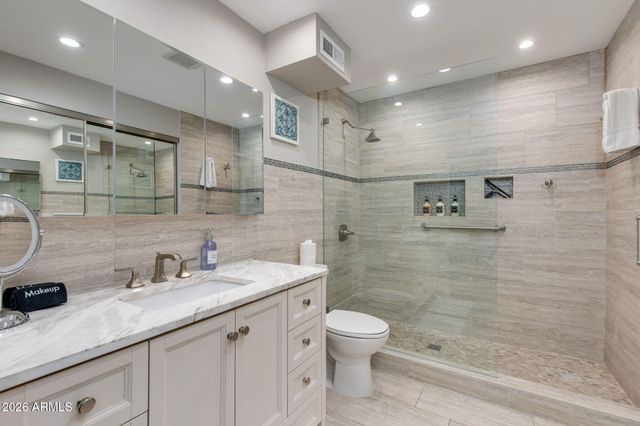 5207 N 24TH Street 104, Phoenix, AZ 85016