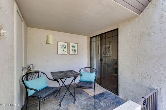 5207 N 24TH Street 104, Phoenix, AZ 85016