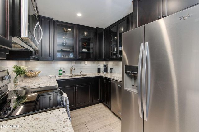 5207 N 24TH Street 104, Phoenix, AZ 85016