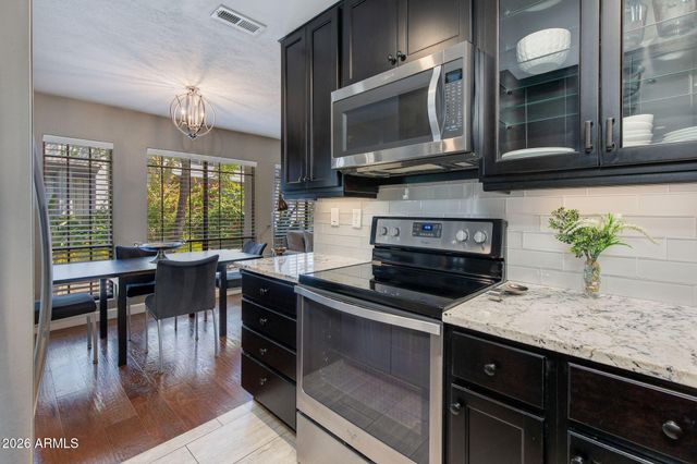 5207 N 24TH Street 104, Phoenix, AZ 85016