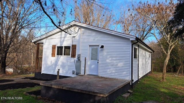 1110 E Hendron Chapel Rd, Knoxville, TN 37920