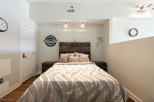 408 W Saint Clair Avenue 607, Cleveland, OH 44113