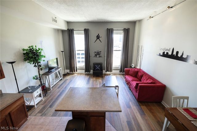 408 W Saint Clair Avenue 607, Cleveland, OH 44113