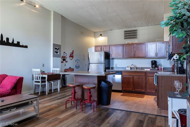 408 W Saint Clair Avenue 607, Cleveland, OH 44113
