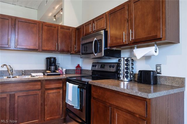 408 W Saint Clair Avenue 607, Cleveland, OH 44113