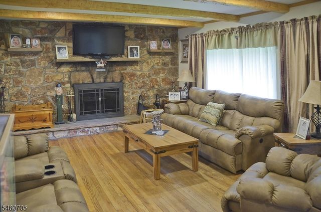7 Salmon Lane, Roxbury Twp., NJ 07852