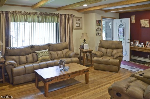 7 Salmon Lane, Roxbury Twp., NJ 07852