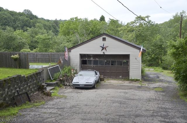 7 Salmon Lane, Roxbury Twp., NJ 07852