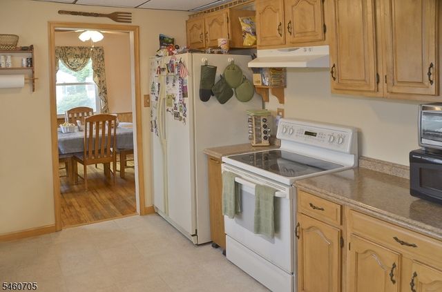 7 Salmon Lane, Roxbury Twp., NJ 07852