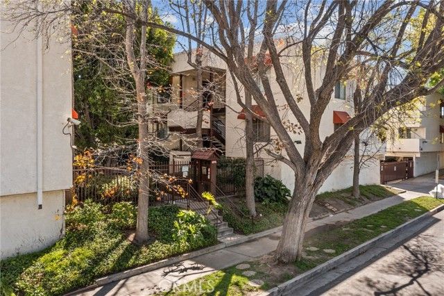 5652 Yolanda Avenue 7, Tarzana (los Angeles), CA 91356