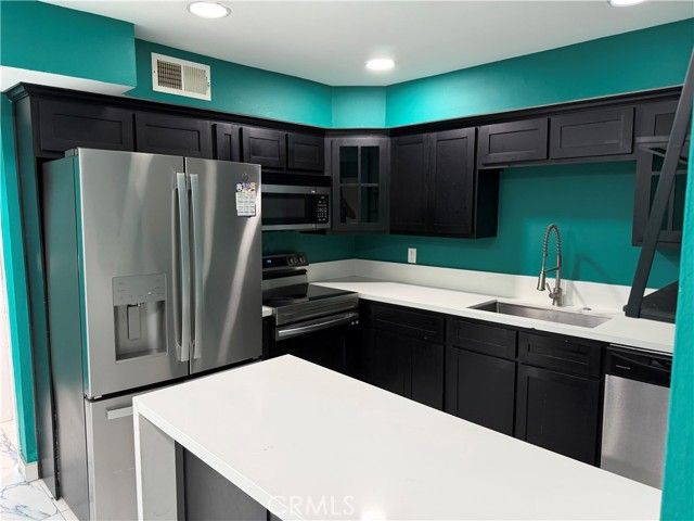 5652 Yolanda Avenue 7, Tarzana (los Angeles), CA 91356