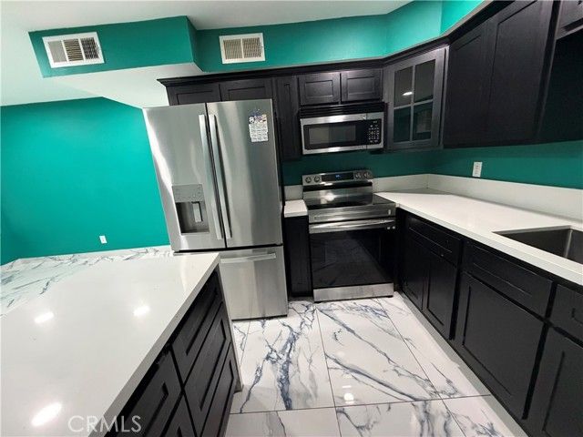 5652 Yolanda Avenue 7, Tarzana (los Angeles), CA 91356