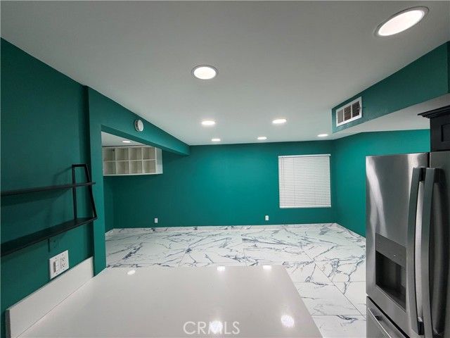 5652 Yolanda Avenue 7, Tarzana (los Angeles), CA 91356