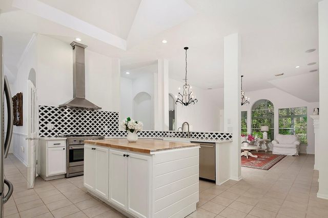 174 N Wimberly Way, The Woodlands, TX 77385