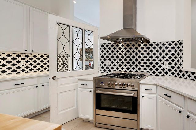174 N Wimberly Way, The Woodlands, TX 77385