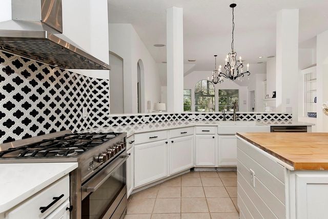 174 N Wimberly Way, The Woodlands, TX 77385