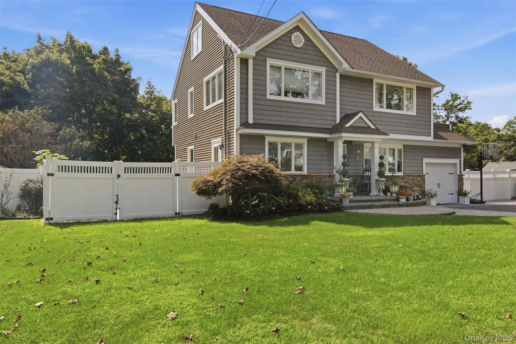 8 Glen Way, Lake Grove, NY 11755 — photo 3