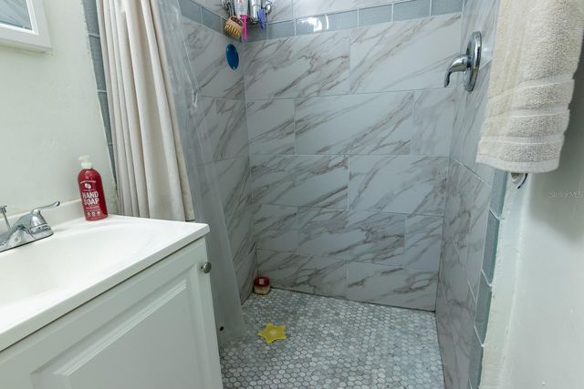 610 N EAST AVENUE, Sarasota, FL 34237