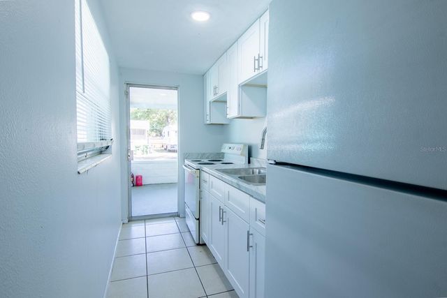 610 N EAST AVENUE, Sarasota, FL 34237