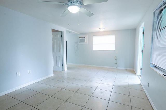 610 N EAST AVENUE, Sarasota, FL 34237