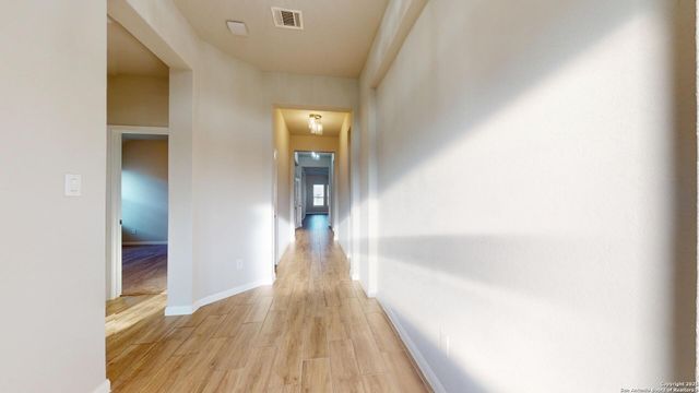 5911 Akin Glen, San Antonio, TX 78261