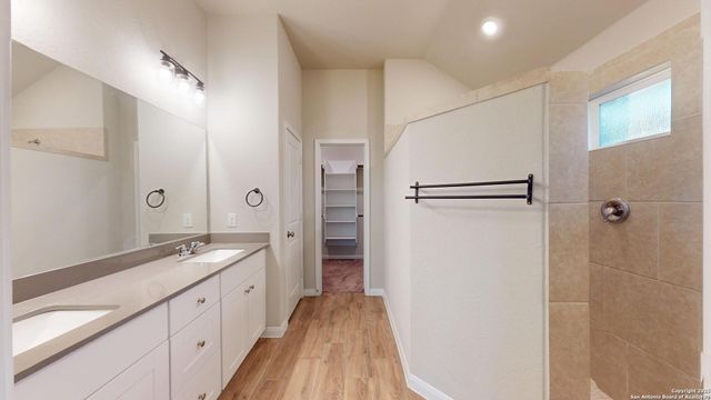 5911 Akin Glen, San Antonio, TX 78261