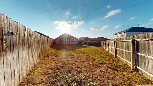 5911 Akin Glen, San Antonio, TX 78261