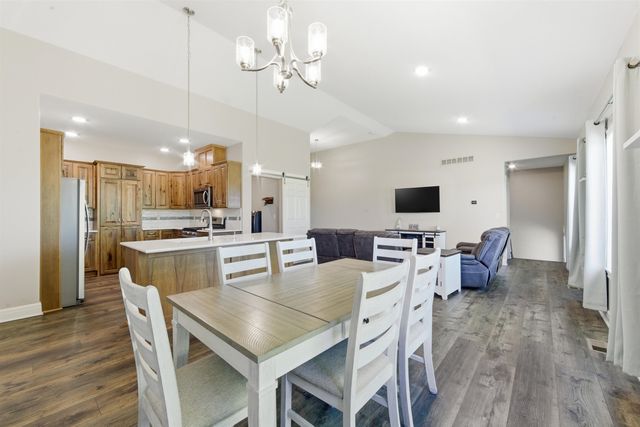 914 Chukker Ln, Haysville, KS 67060