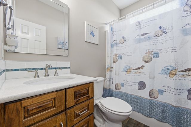 914 Chukker Ln, Haysville, KS 67060