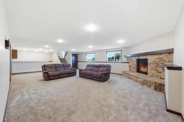 914 Chukker Ln, Haysville, KS 67060