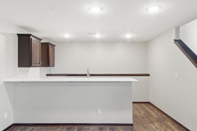 914 Chukker Ln, Haysville, KS 67060