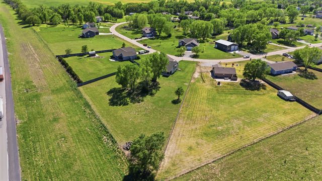914 Chukker Ln, Haysville, KS 67060