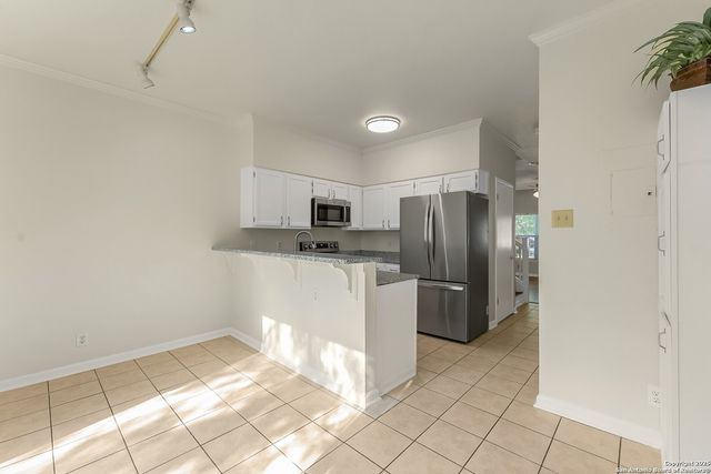 12204 APRICOT DR, San Antonio, TX 78247