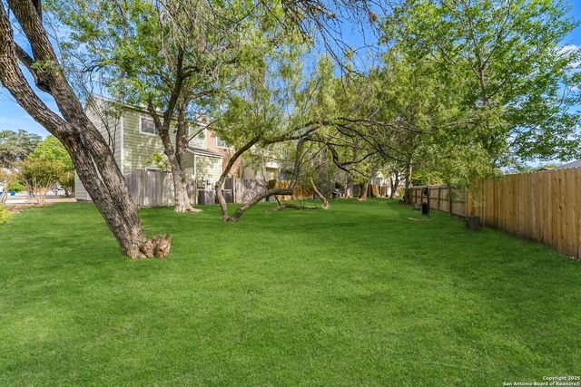 12204 APRICOT DR, San Antonio, TX 78247