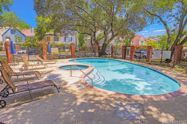 12204 APRICOT DR, San Antonio, TX 78247