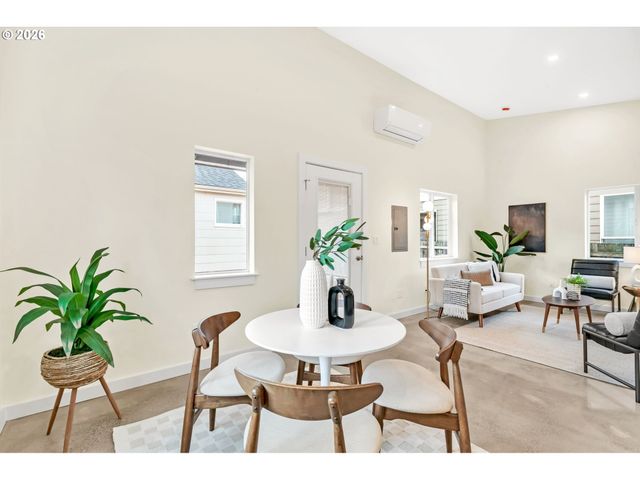 7630 N DRUMMOND Ave B, Portland, OR 97217